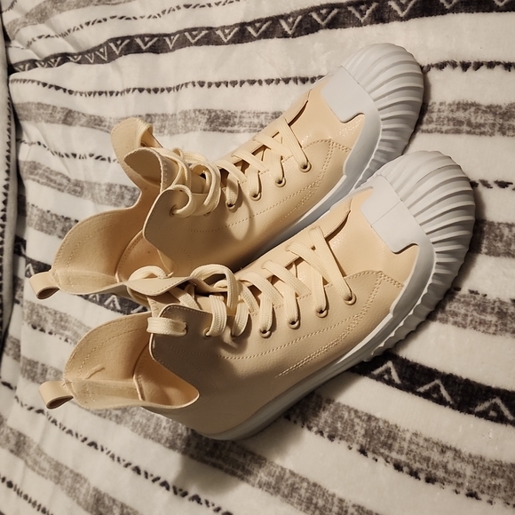 weeboo shoes wholesale